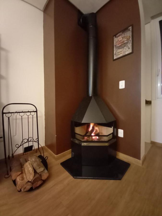 Gramado - Apartamento Aconchegante Com Lareira E Churrasqueira Exterior foto